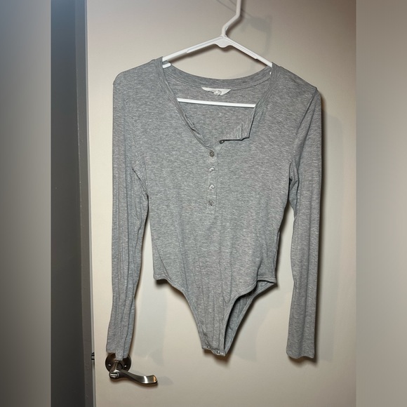 Amaryllis gray Henley bodysuit size small - Picture 1 of 2